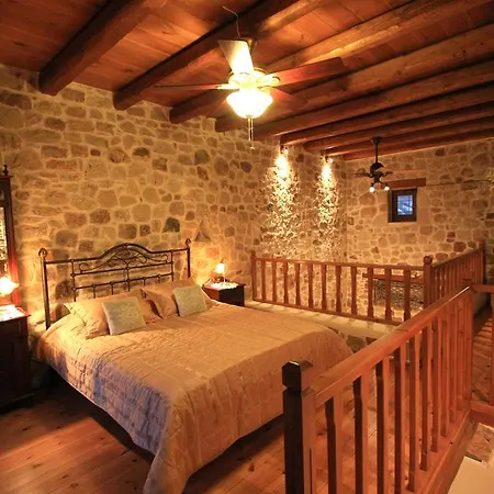 Lithos Traditional Xerokampos (Crete)